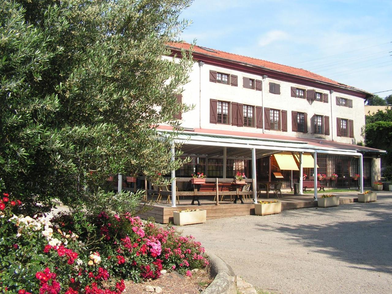 Domaine De La Barolliere Hotel Saint-Paul-en-Jarez Exterior photo